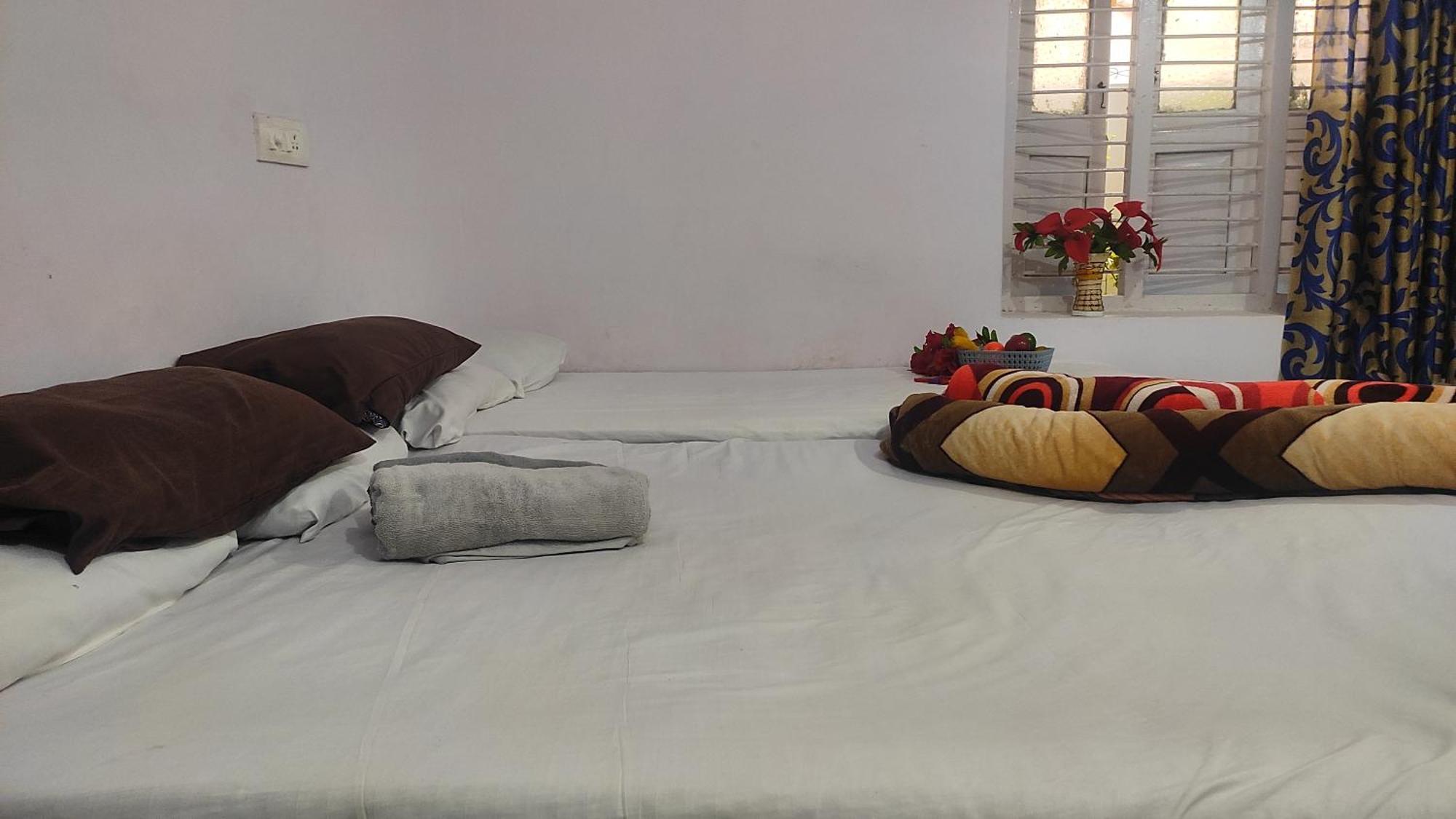 Adh Amilia Gardens Hotel Narasimharaja Puram Luaran gambar