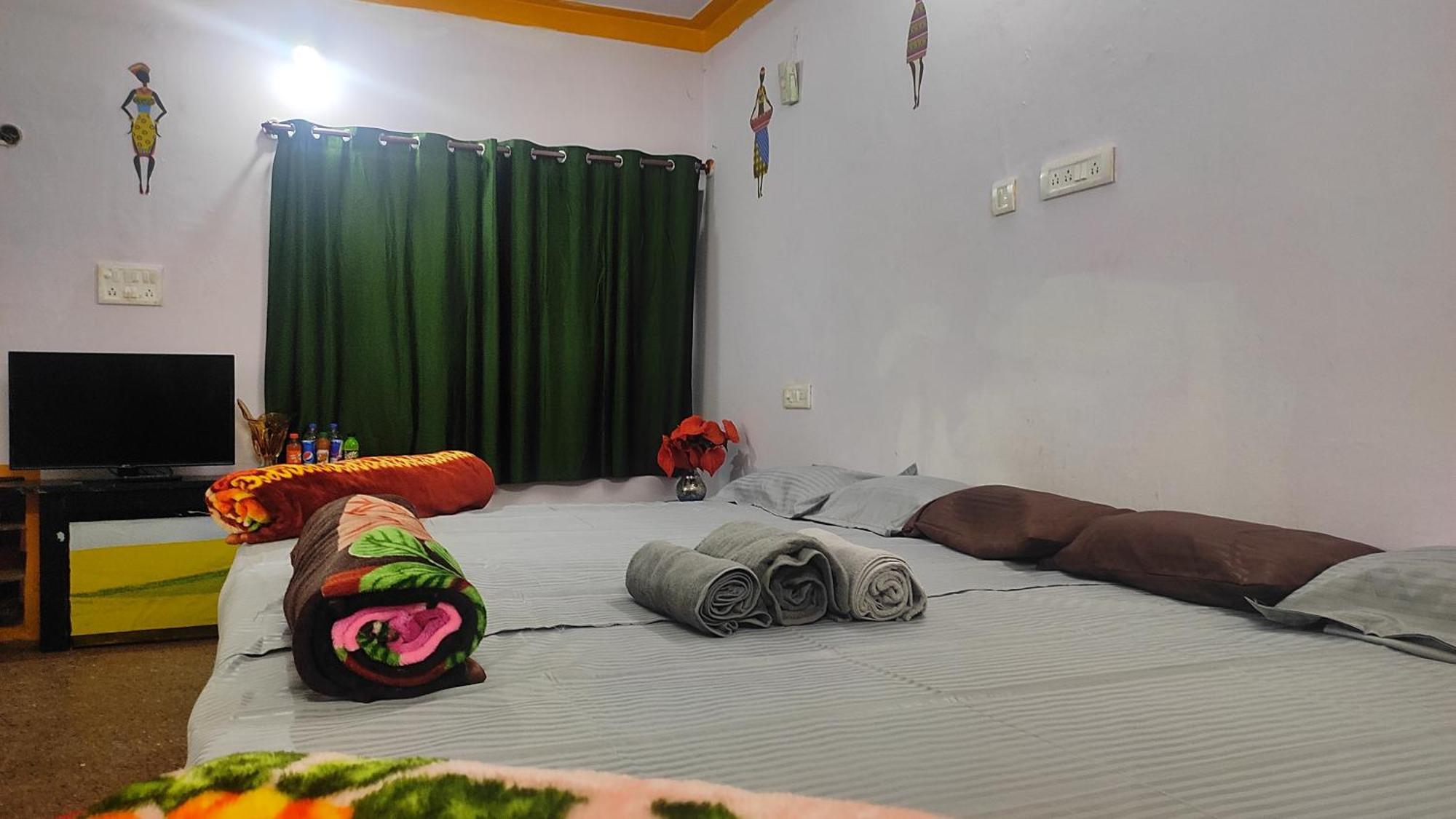 Adh Amilia Gardens Hotel Narasimharaja Puram Luaran gambar